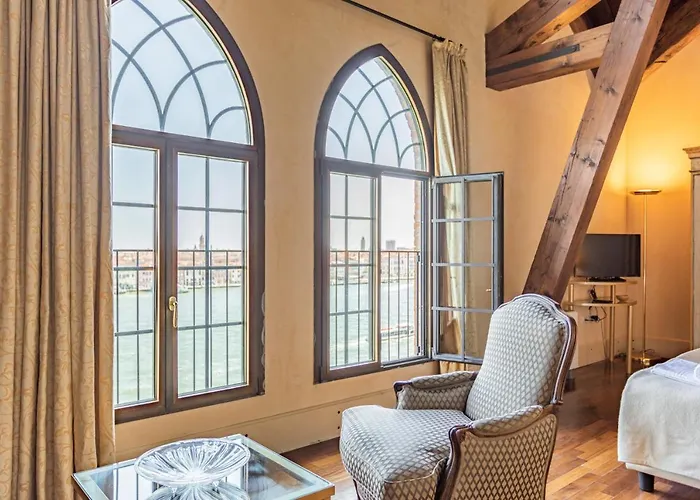Guesthost - Molino Stucky Residence Suites